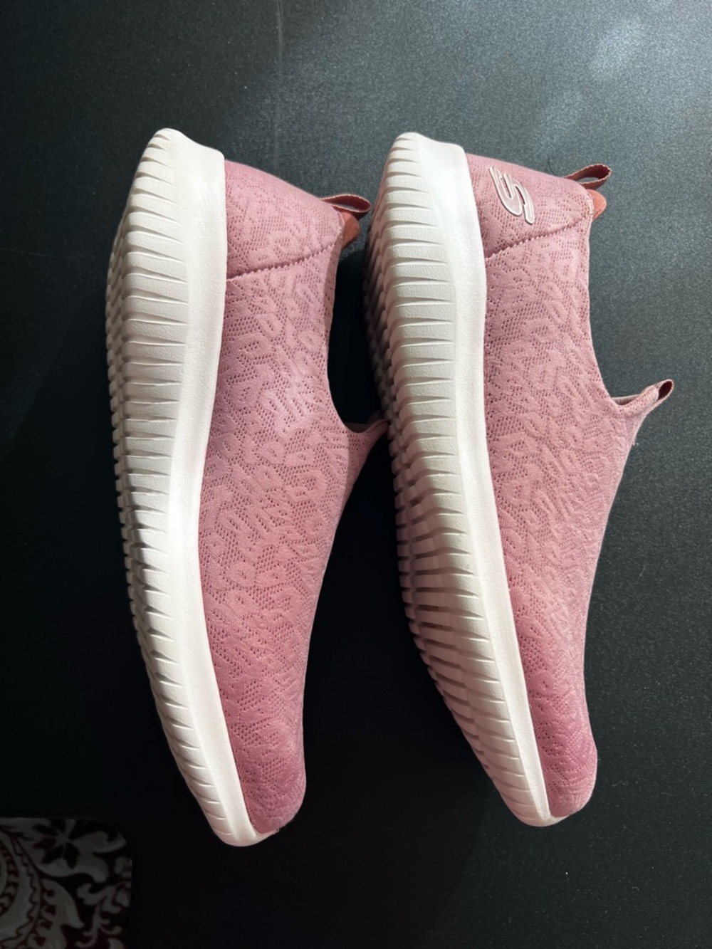 Skechers Women's Slip-On Sneakers in Dusty Rose Pink 8.5 - Picture 4 of 7